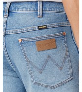 Jeansy Wrangler Icons 112341314 W1MZ68407 Heartbroken