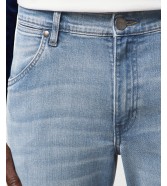 Jeansy Wrangler Greensboro 112370850 Light Grey