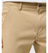 Spodnie Wrangler Regular Chino 112371101 Cornstalk