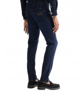 Jeansy Wrangler Larston 112377821 Deep Abyss