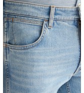 Jeansy Wrangler Greensboro 112378458 Airy Blue