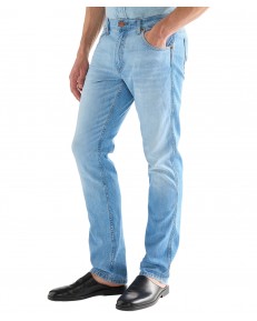Jeansy Wrangler Greensboro 112378689 Light Wash